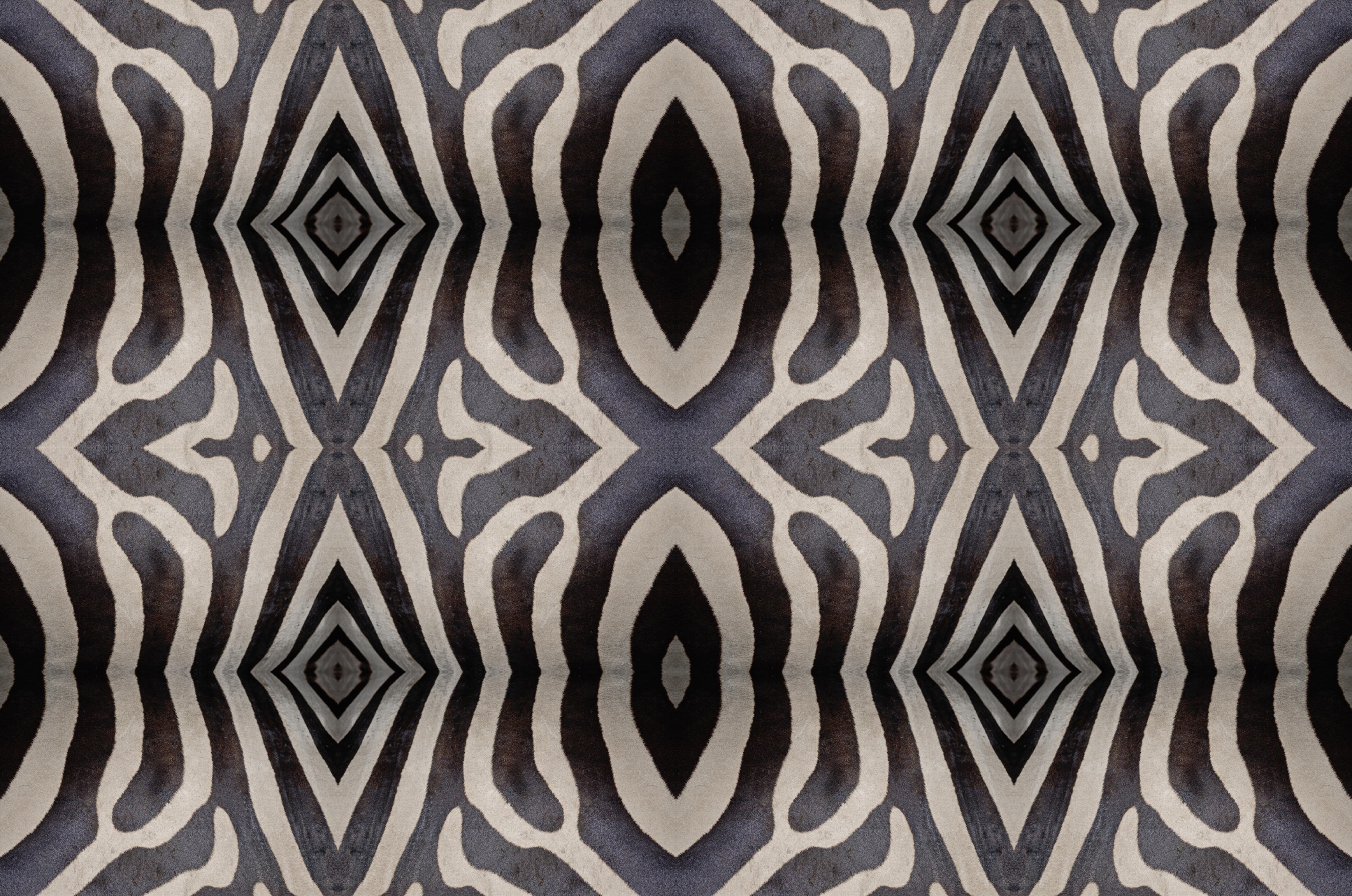 Ikat Diamond wallpaper in black and cream diamonds
