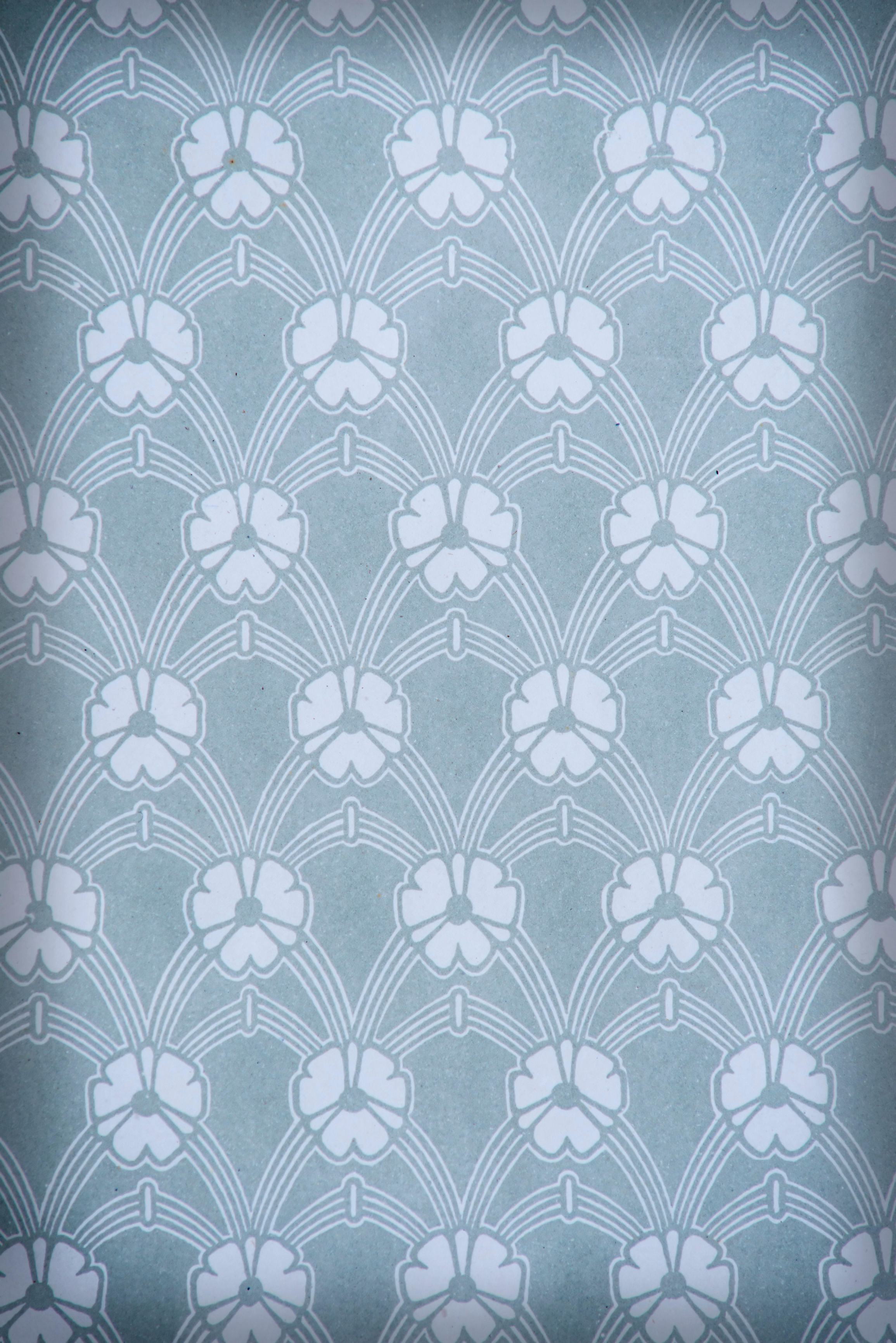 Deco Fan wallpaper with scalloped fans in sage green